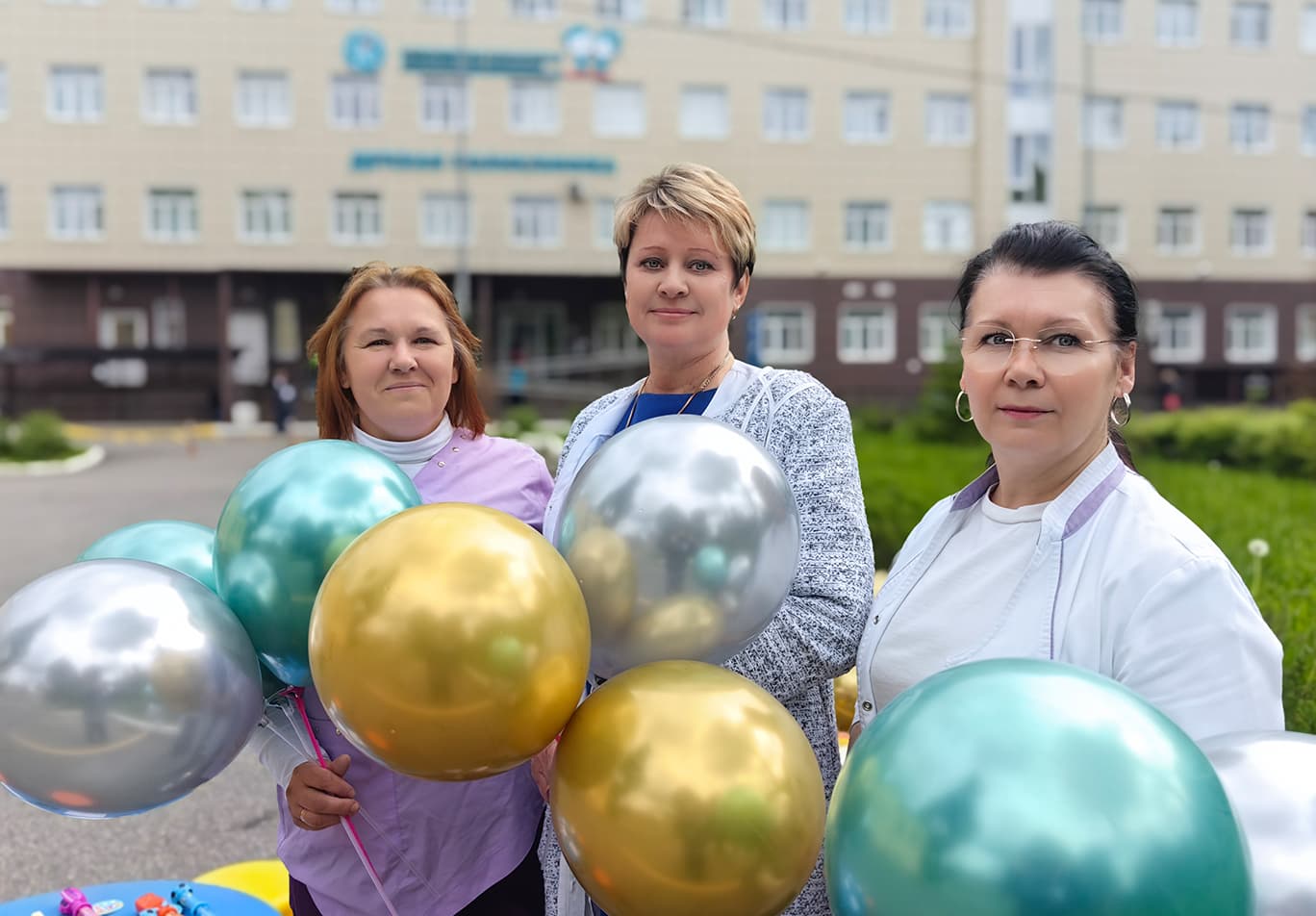 От улыбок стало всем теплей: во Всеволожской больнице состоялся праздник для детей